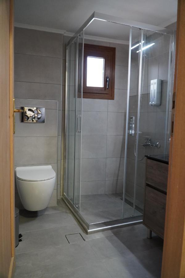 Modern Apartment In Οld Τown Salonicco Esterno foto