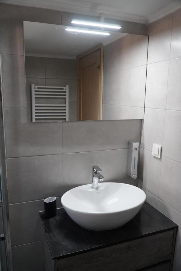 Modern Apartment In Οld Τown Salonicco Esterno foto